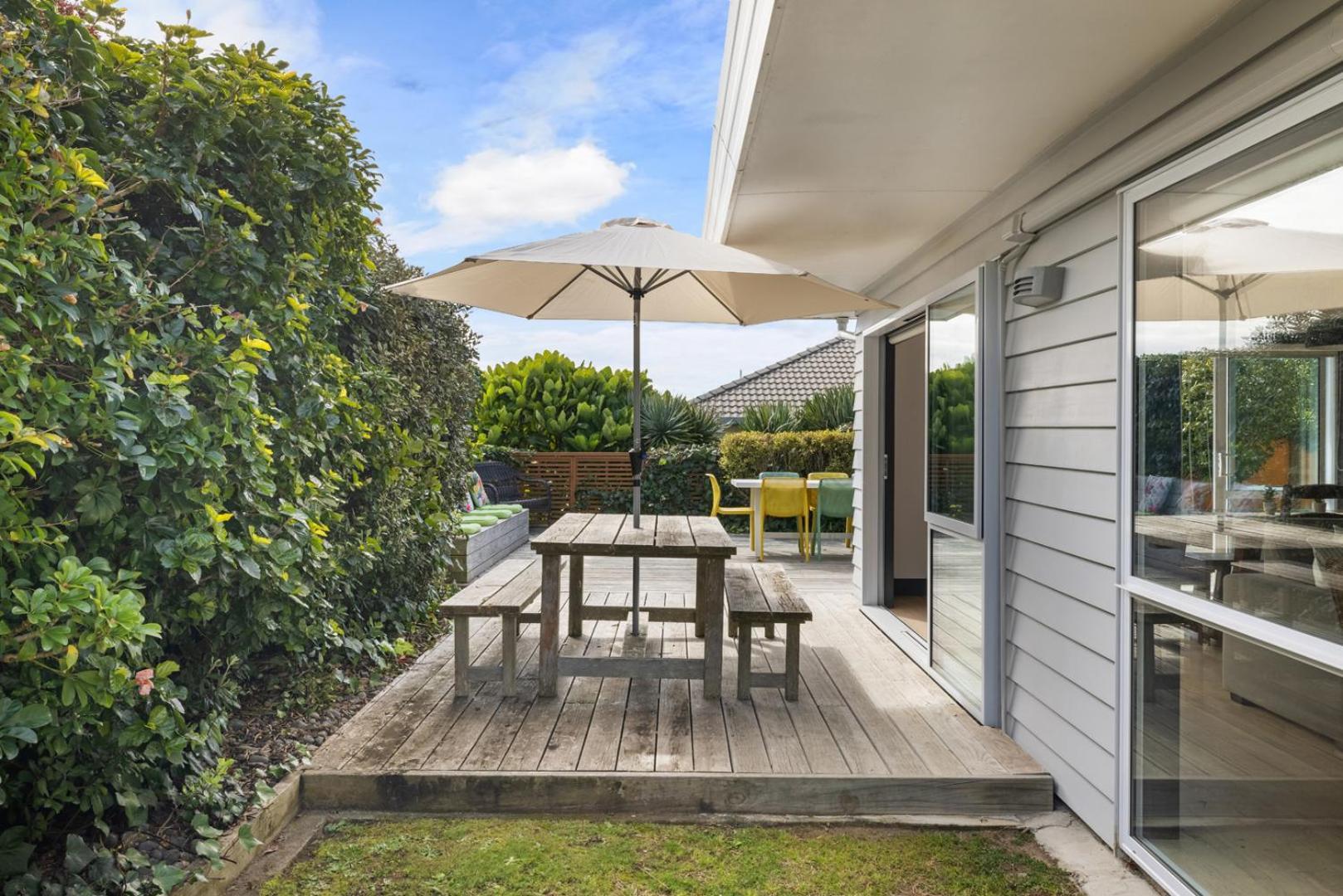 Seaside Beach Retreat - Outdoor Living Mount Maunganui Exterior photo